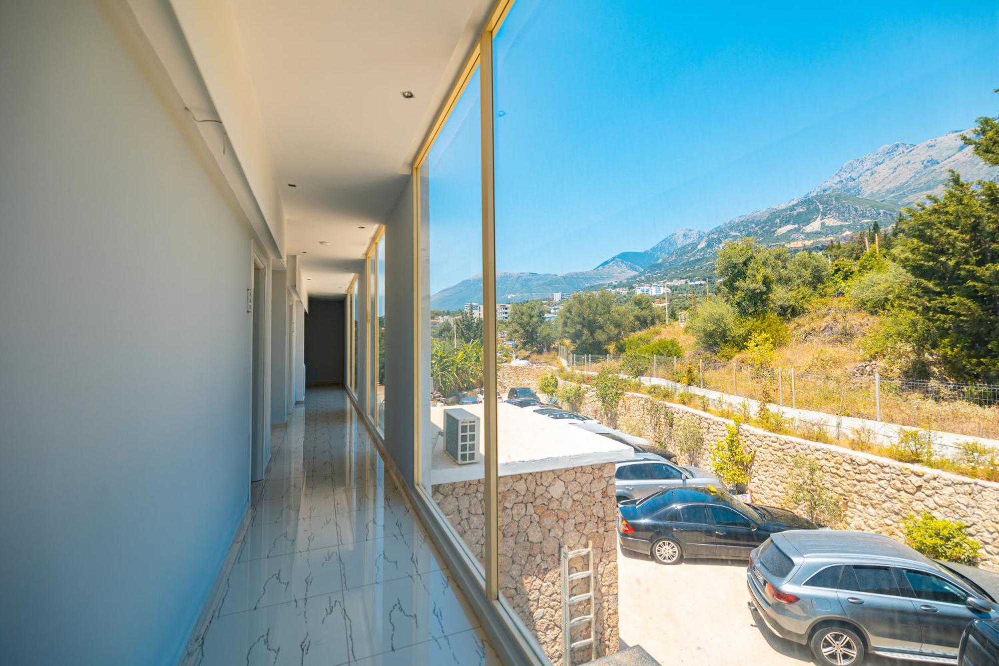 Royal Blue Hotel Dhërmi Dış mekan fotoğraf